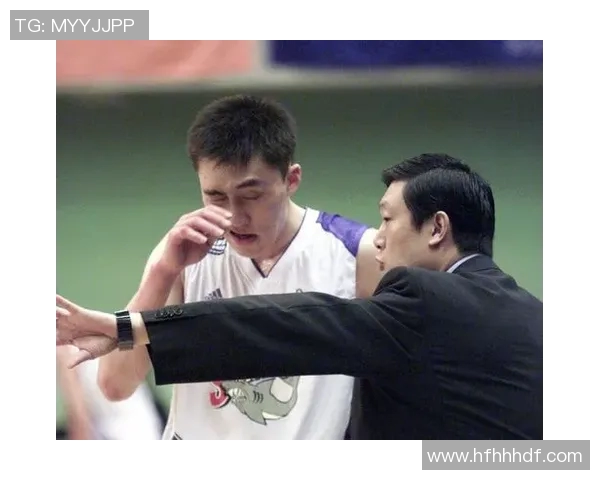 赵泰隆的篮球之路从青涩少年到职业明星的成长故事